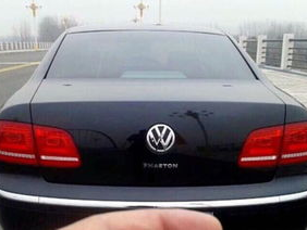 大众带字母什么意思,品牌标识背后的故事