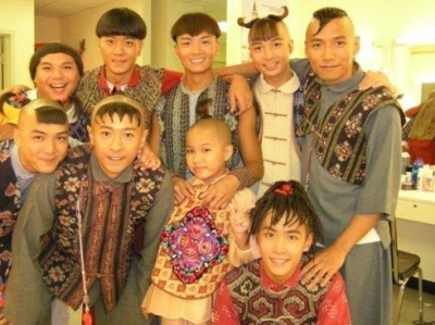 十兄弟电影,团结力量大，共闯江湖路