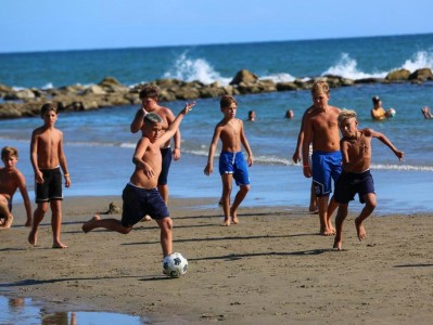 三个月暑假结束意大利仍“热得上不了学”